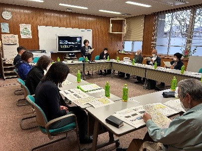 第１回学校運営協議会の様子.pdf