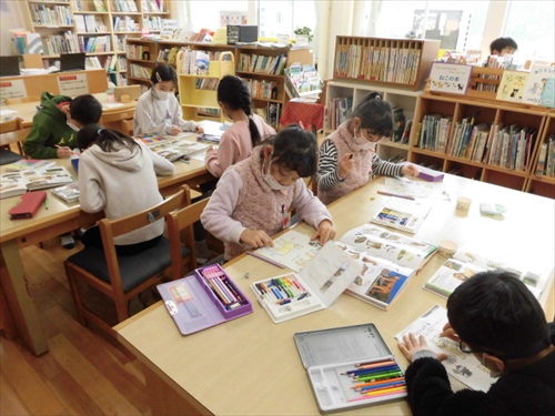 2年図書ぬりえ (2)_R