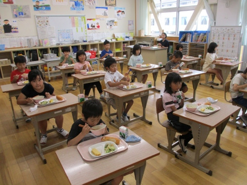 給食2年生