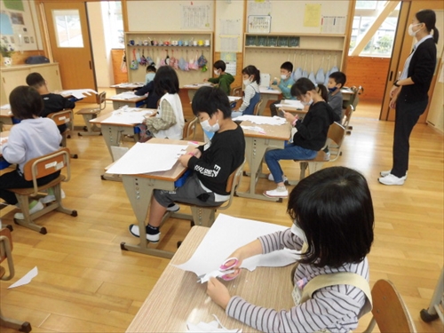 2年はさみアート (2)_R