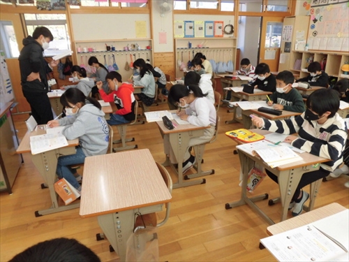 4年四捨五入 (3)_R