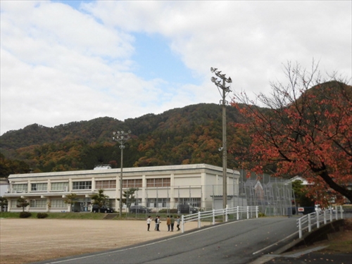 11月14日色づく山 (3)_R