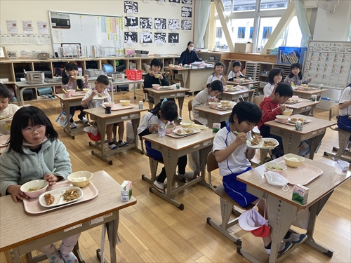 全国いってＱ給食 (3)_R