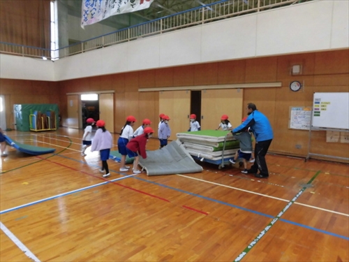 1年マット運動 (2)_R