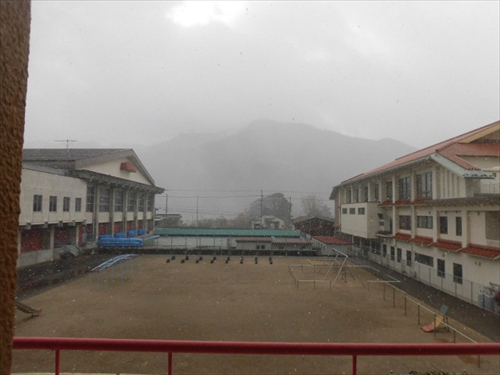 12月14日初雪 (2)_R