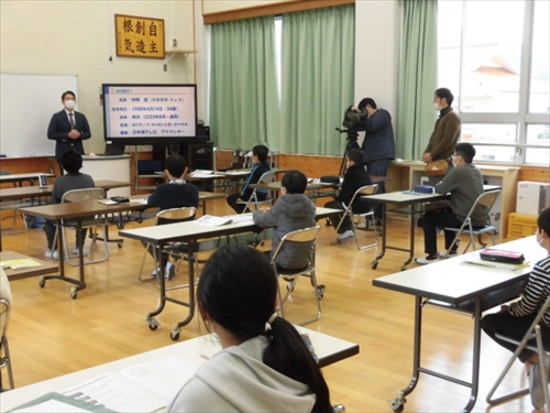 アナウンサーの仕事 (3)_R
