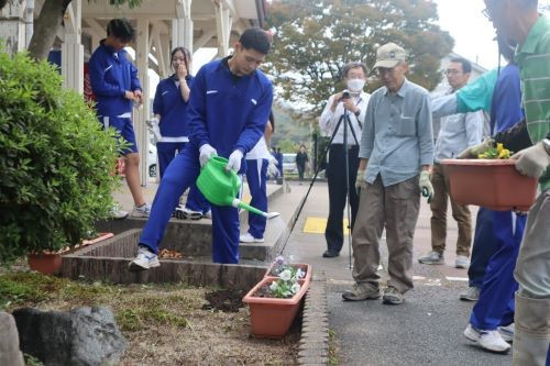 stationplant-06