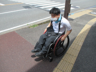 ２