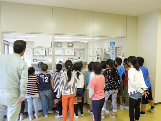 神谷清掃工場の見学の様子