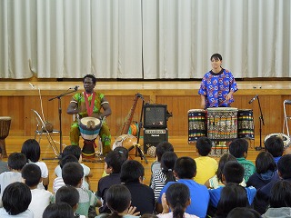 ジュバテさん夫妻のすてきな演奏