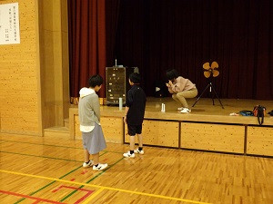 女子３人