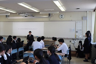 ３年