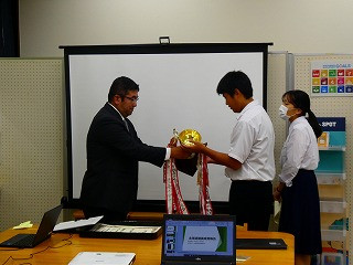 2P1000688