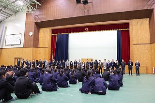 担任団紹介１