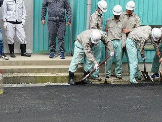 アスファルト仕上げ２