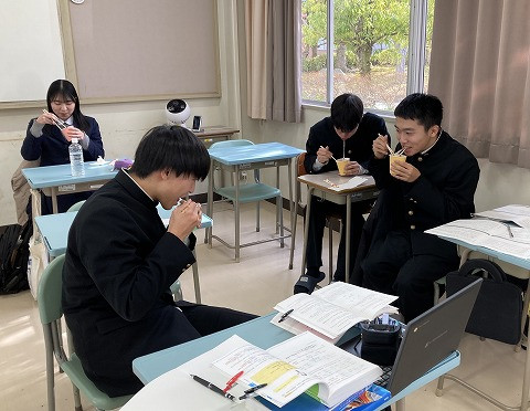 男子３人