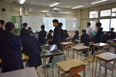 活動する班を編成している最中