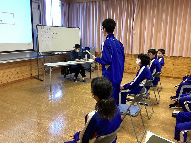 ②