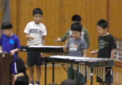 合奏ではたくさんの楽器で音を合わせました。