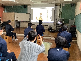 ②