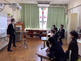 教室で振り返り、先生から送る言葉