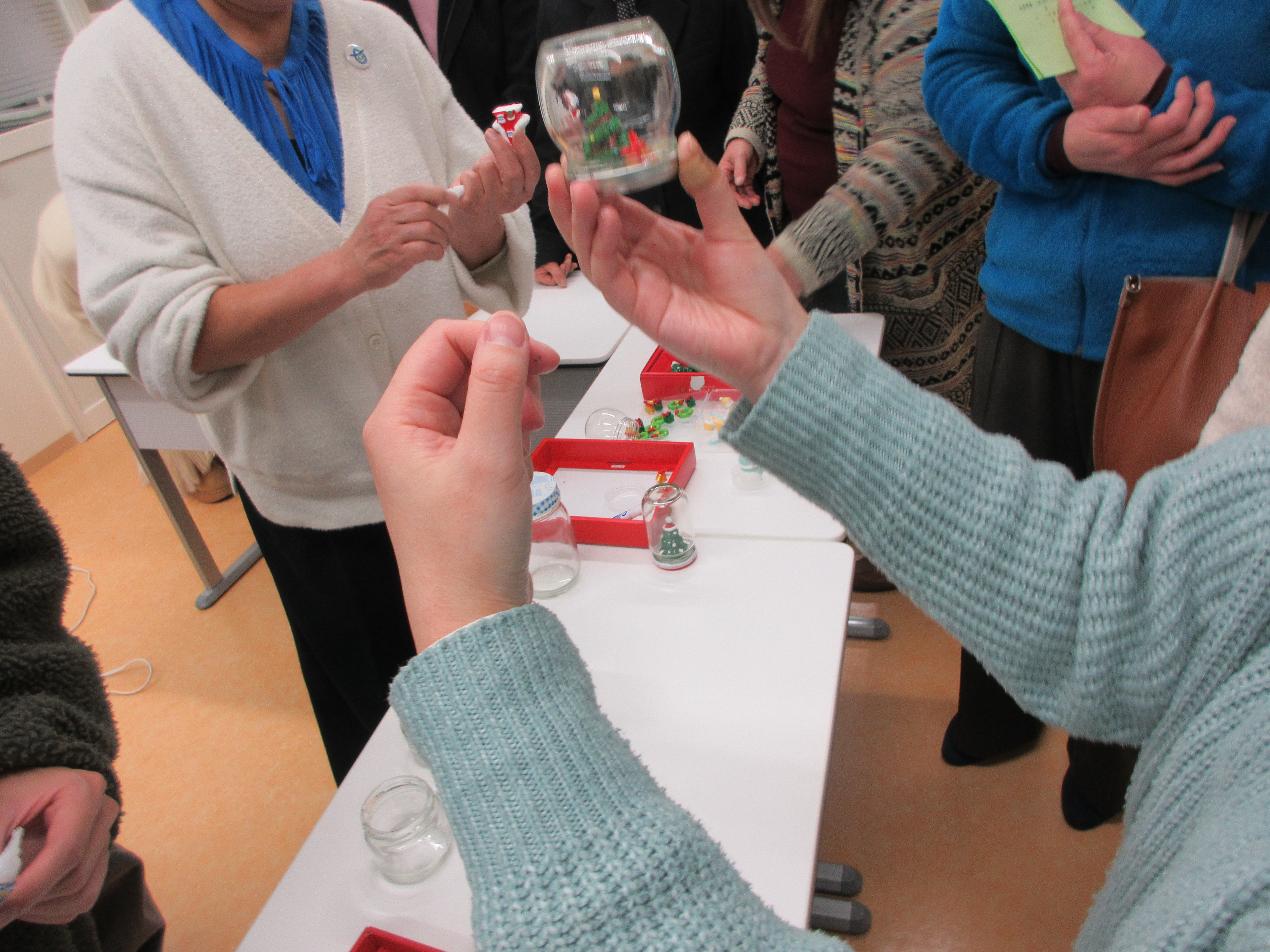 ④スノードームづくり