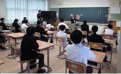 読み聞かせ5月1年
