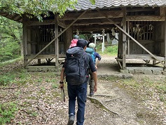 大川山コース　随神門通過