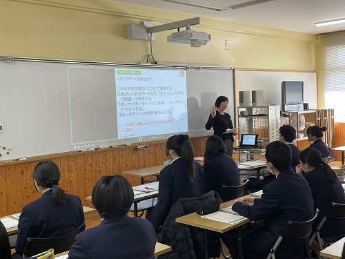 20250225_Ｗ１社会人講師社会福祉基礎まつぼっくり事業所1