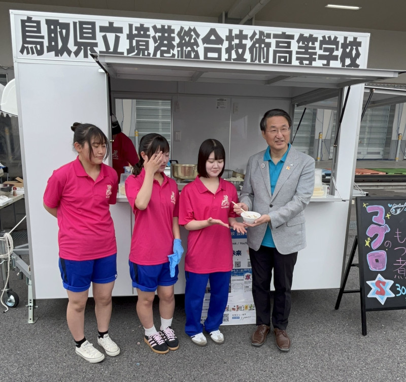 平井知事と