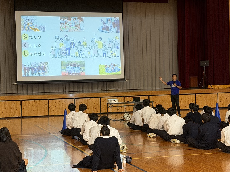 20251022_1年人権講演会2