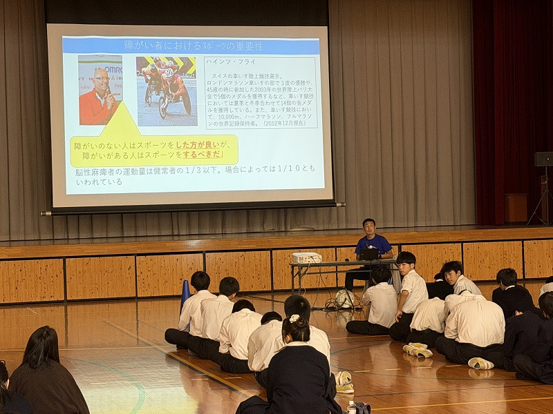 20251022_1年人権講演会3