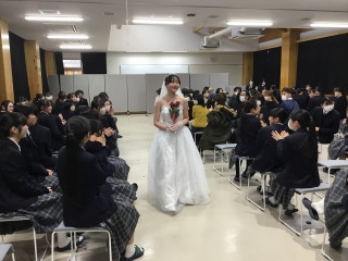 白ドレス