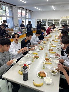 朝食