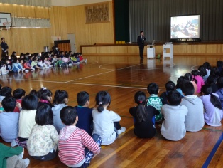 全校集会