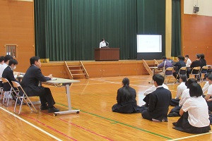 意見発表会 (2)
