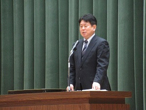 ２