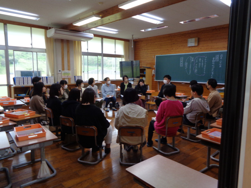 学級懇談の様子