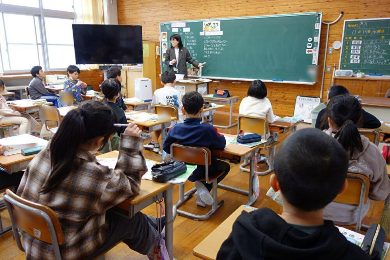 q9Wt7u0N7OQme8D1763600900_1763600997