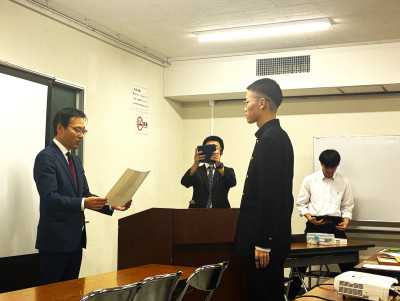 科学部猪本君（表彰）