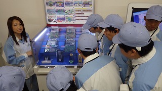 企業での説明風景