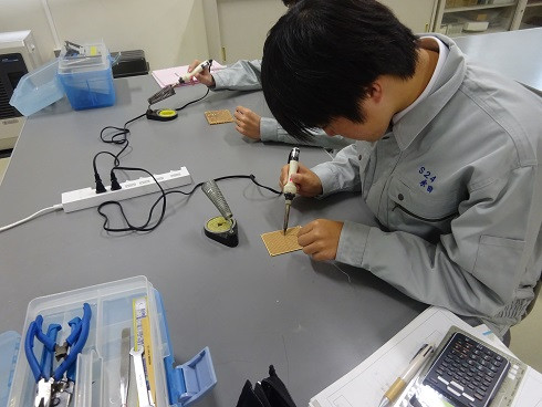 電子工作電気回路組立