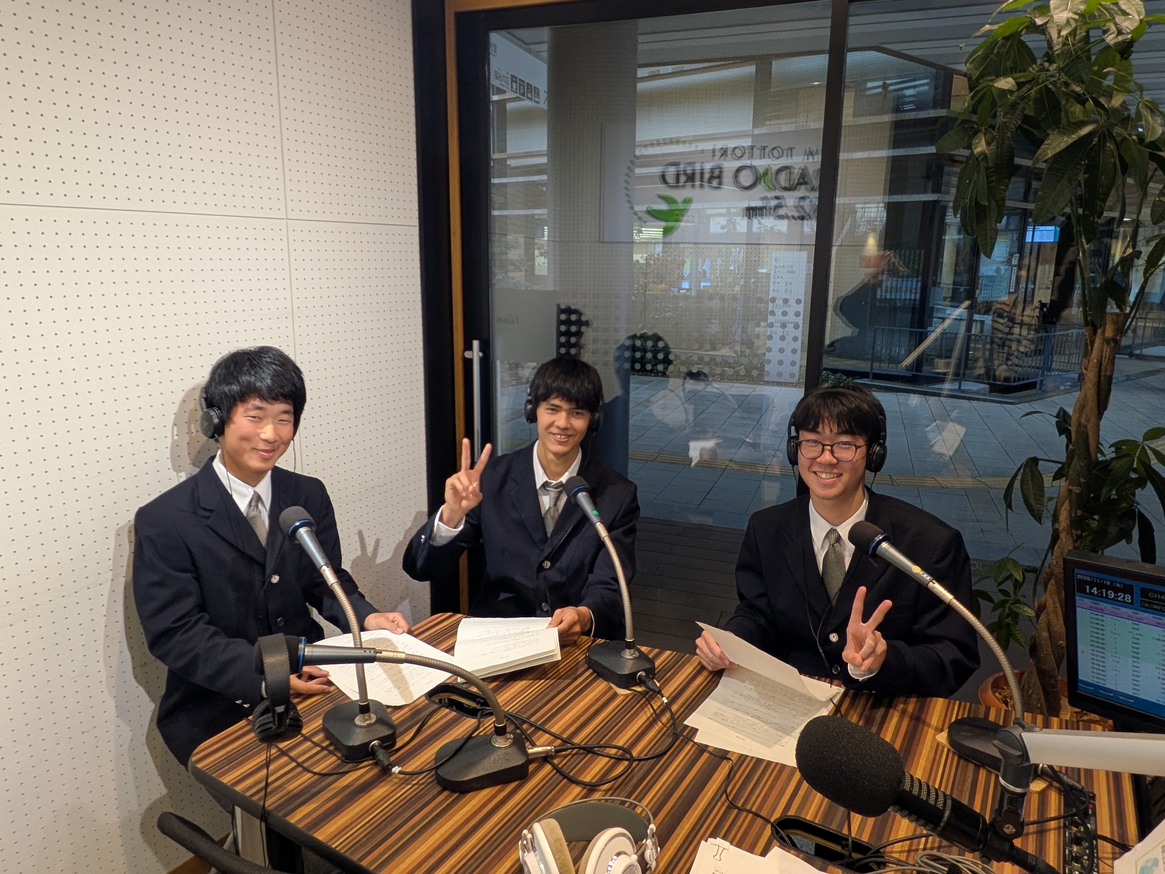 PXL_20251118_051929389