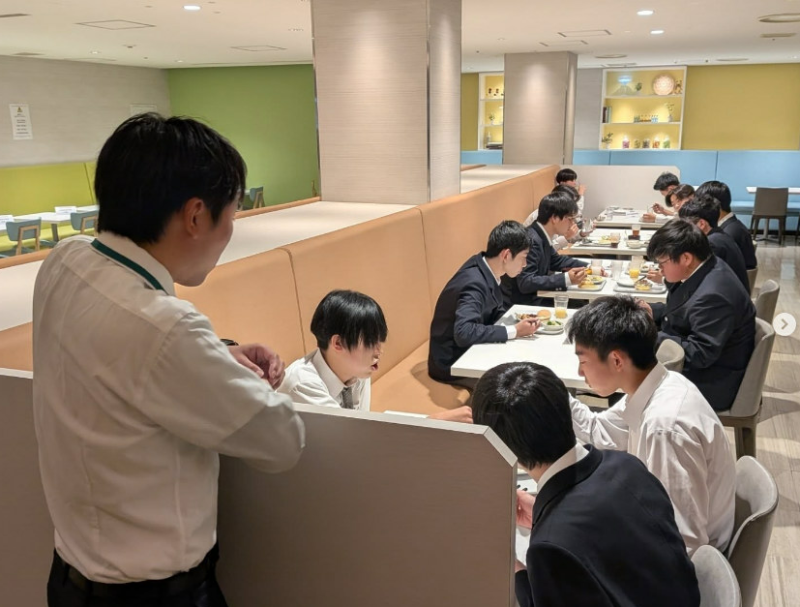 {13A383CC-9628-4125-B741-F88D9B94EF13}