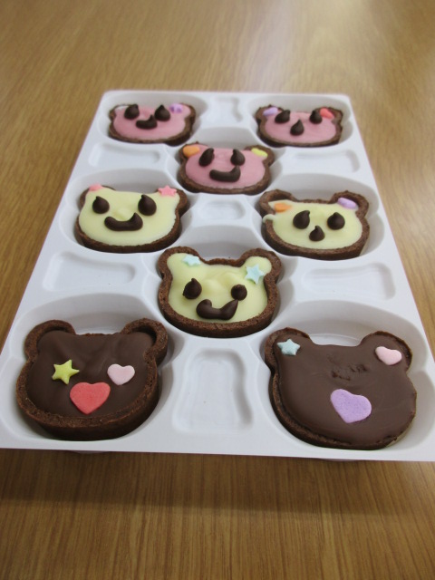 クマの形のチョコレートです。