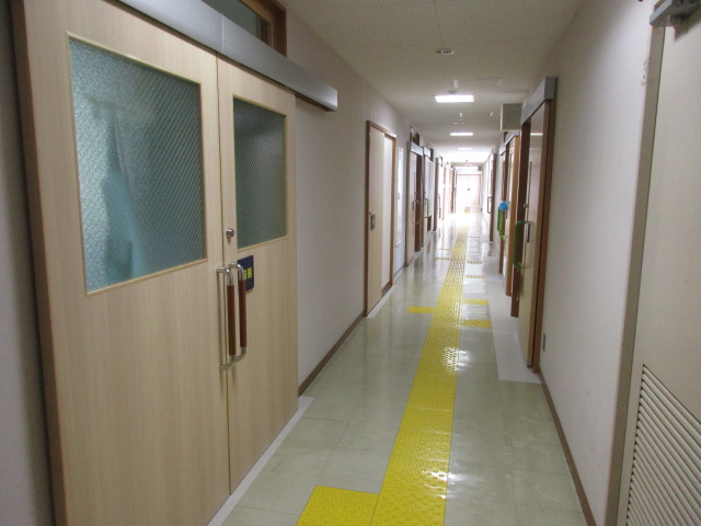 寄宿舎廊下の様子