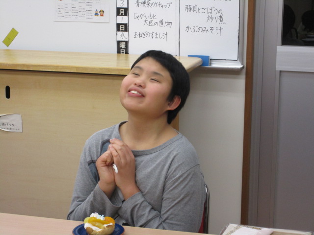一口食べて至福の表情
