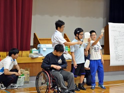 閉会行事のようす