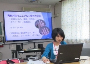 講師の森村養護教諭