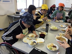 つくったお餅をみんなでいただきます！